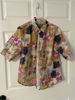 T39a- ARTSY Floral Puffed Sleeve Button Up Shirt